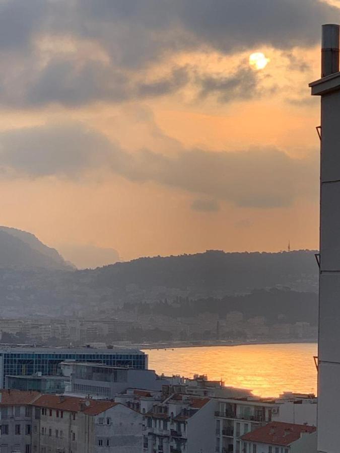 Superbe Appartement 3 Pieces Vue Mer Dans Une Residence Arboree 5 Min De La Mer Nice Exterior photo